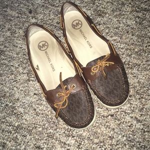 Micheal kors flats